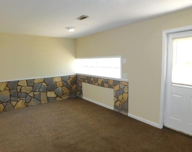 308 Park Ridge Circle - Photo Thumbnail 11