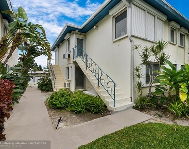 561 Bayshore - Photo Thumbnail 13