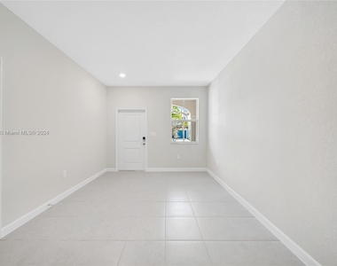 12942 Nw 23 Pl - Photo Thumbnail 6