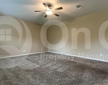 274 Moonstone Way - Photo Thumbnail 10