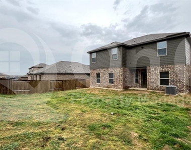 274 Moonstone Way - Photo Thumbnail 27