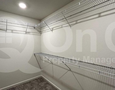 274 Moonstone Way - Photo Thumbnail 20