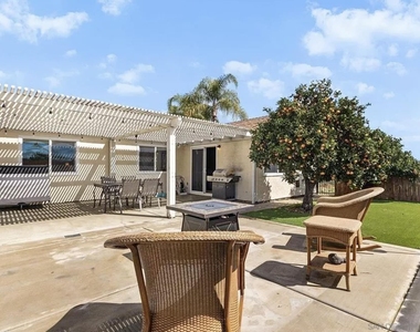 3633 La Mirada - Photo Thumbnail 14