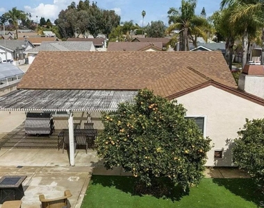 3633 La Mirada - Photo Thumbnail 17