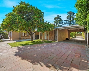 13510 Kittridge Street - Photo Thumbnail 24