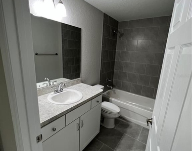 2223 Sw 141st Terrace - Photo Thumbnail 4