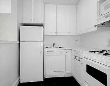 238 East 36th Street - Photo Thumbnail 3