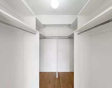 360 East 57th Street - Photo Thumbnail 6