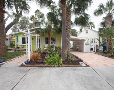 14001 Palm Street - Photo Thumbnail 13