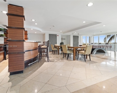 1155 Brickell Bay Dr - Photo Thumbnail 9