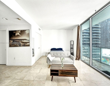 1050 Brickell Ave - Photo Thumbnail 14