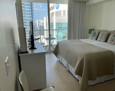 1200 Brickell Bay Dr - Photo Thumbnail 24