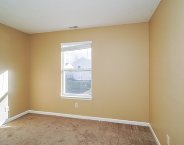 1235 Porchester Lane - Photo Thumbnail 11