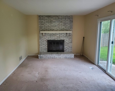 3190 Leesville Way - Photo Thumbnail 3