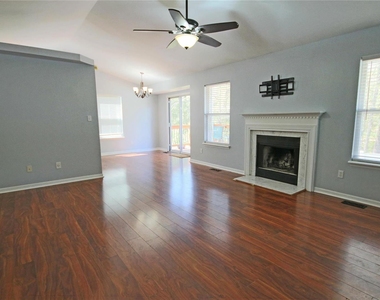 2765 Whitecreek Lane - Photo Thumbnail 2