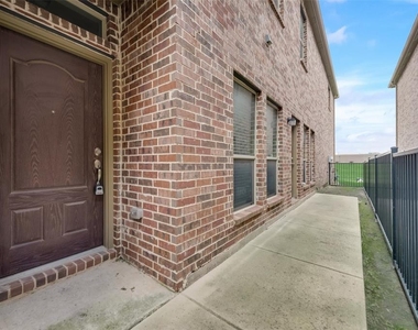 4133 Comanche Drive - Photo Thumbnail 13