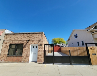 6222 W Addison Street - Photo Thumbnail 14