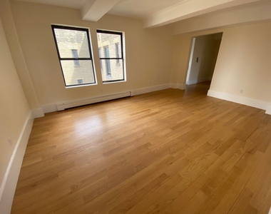 West 79th Street - Photo Thumbnail 12