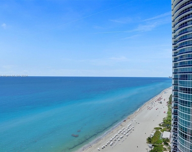 18201 Collins Ave - Photo Thumbnail 12