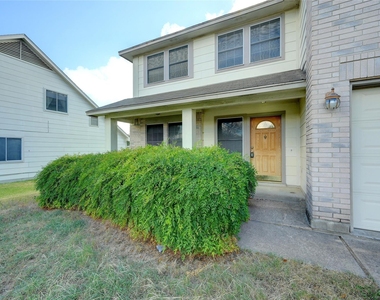 1704 Primrose Ln - Photo Thumbnail 2