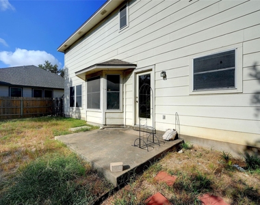 1704 Primrose Ln - Photo Thumbnail 29