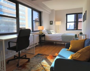 301 East 47th Street - Photo Thumbnail 0