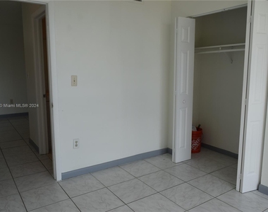 11790 Sw 18th St - Photo Thumbnail 18