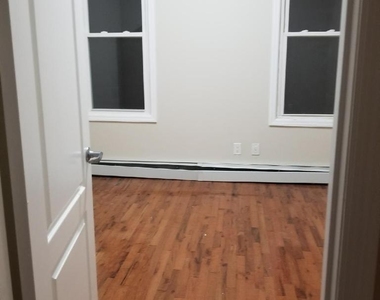 1116 Belmont Ave 2fl - Photo Thumbnail 5