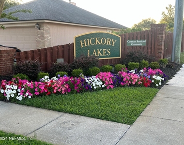 810 Hickory Lakes Drive S - Photo Thumbnail 23