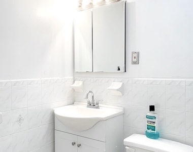322 West 101st Street - Photo Thumbnail 5