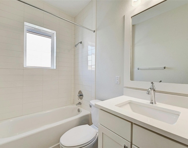 2827 Manor Rd - Photo Thumbnail 23