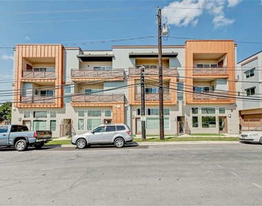 2827 Manor Rd - Photo Thumbnail 25