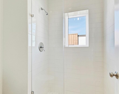 2827 Manor Rd - Photo Thumbnail 20