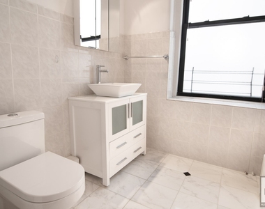 7 Avenue - Photo Thumbnail 4
