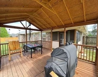 3825 Rhododendron St - Photo Thumbnail 28