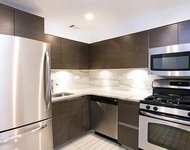 East 41st Street - Photo Thumbnail 2