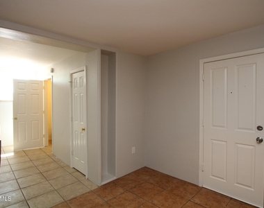 1548 W Mckinley Street - Photo Thumbnail 2