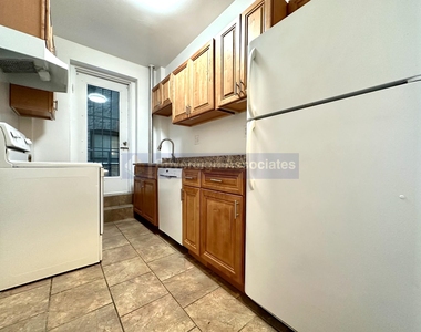 77 West 104th Street - Photo Thumbnail 4