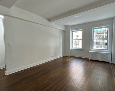 37th Street off Park Ave - Photo Thumbnail 6