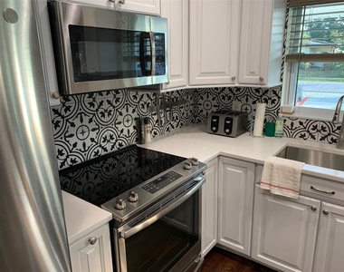 2905 W Ballast Point Boulevard - Photo Thumbnail 6