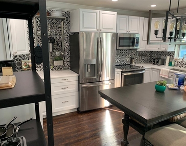 2905 W Ballast Point Boulevard - Photo Thumbnail 4