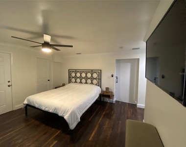 2905 W Ballast Point Boulevard - Photo Thumbnail 11