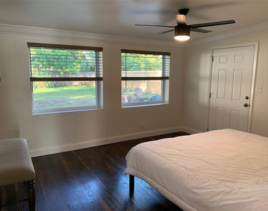 2905 W Ballast Point Boulevard - Photo Thumbnail 8
