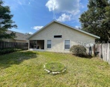 2103 Nw 50th Place - Photo Thumbnail 2