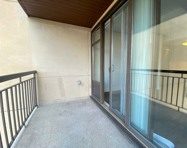 East 91st Street - Photo Thumbnail 6