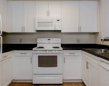 873 Stevens Avenue - Photo Thumbnail 30