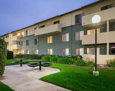 873 Stevens Avenue - Photo Thumbnail 15