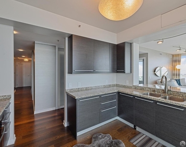 425 1st Street - Photo Thumbnail 16