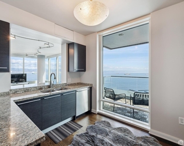 425 1st Street - Photo Thumbnail 13