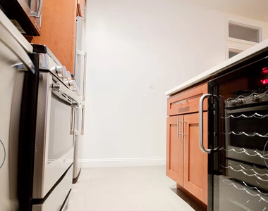 78 Bank Street - Photo Thumbnail 3